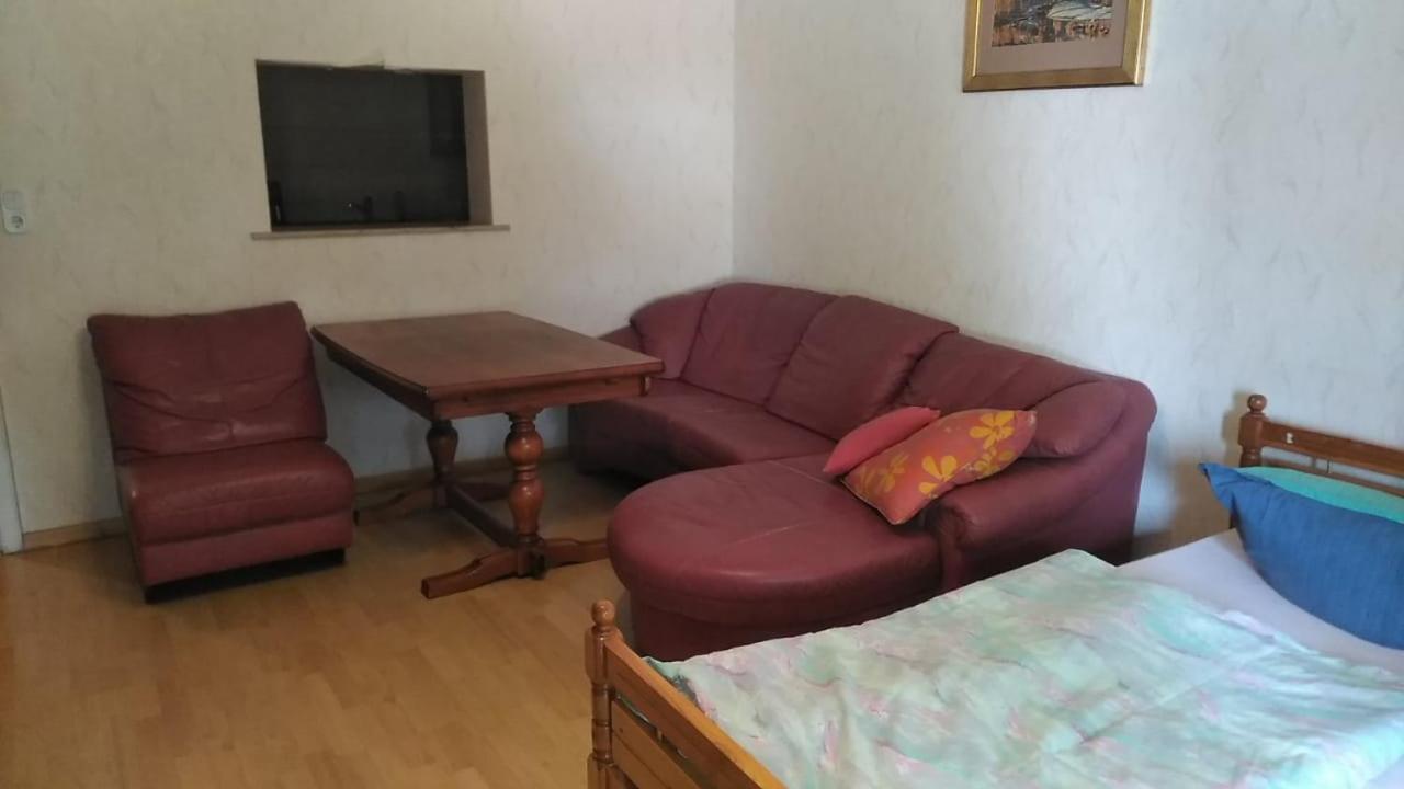 Kamen 2 Zimmer * Stuttgart